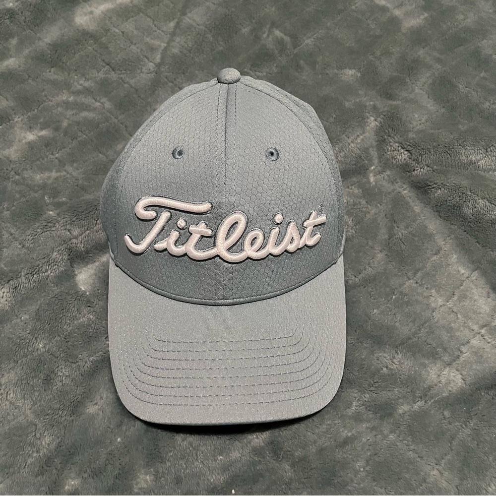 Titleist‎ Tour Performance Golf Hat Gray Blue Pro V1 FJ Mesh Fit Cap SM